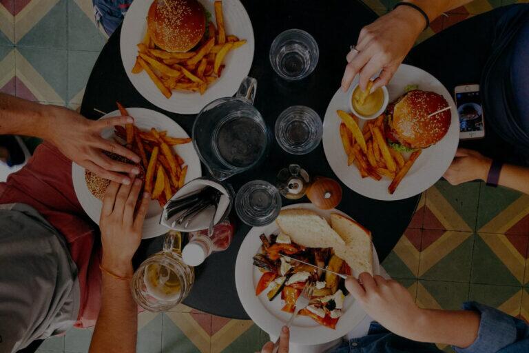 Como a alimentação fora do lar cresceu e o que tem a ver com o atual perfil do brasileiro? Como a alimentação fora do lar cresceu e o que tem a ver com o atual perfil do brasileiro?