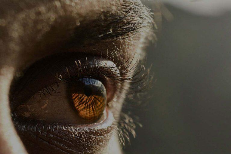 Descubra quais cuidados com os olhos você deve ter no verão Descubra quais Cuidados com os Olhos você deve ter no verão - Pulso Seguros