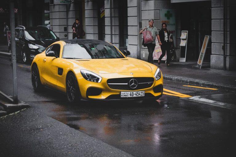 como-funciona-o-calculo-do-valor-de-seguro-para-carros-de-luxo.jpeg