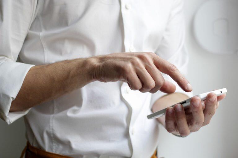 como-avaliar-um-seguro-para-smartphone-na-hora-de-contratar.jpeg